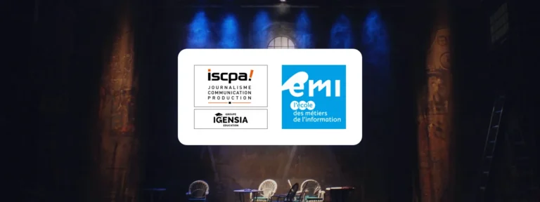 Logos de l’ISCPA et de l’EMI (groupe IGENSIA Éducation) sur une scène de théâtre éclairée de projecteurs bleus